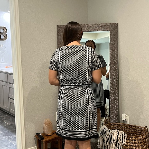 Dress from The Limited in black/white print. Size small. Excellent condition. - Picture 7 of 7